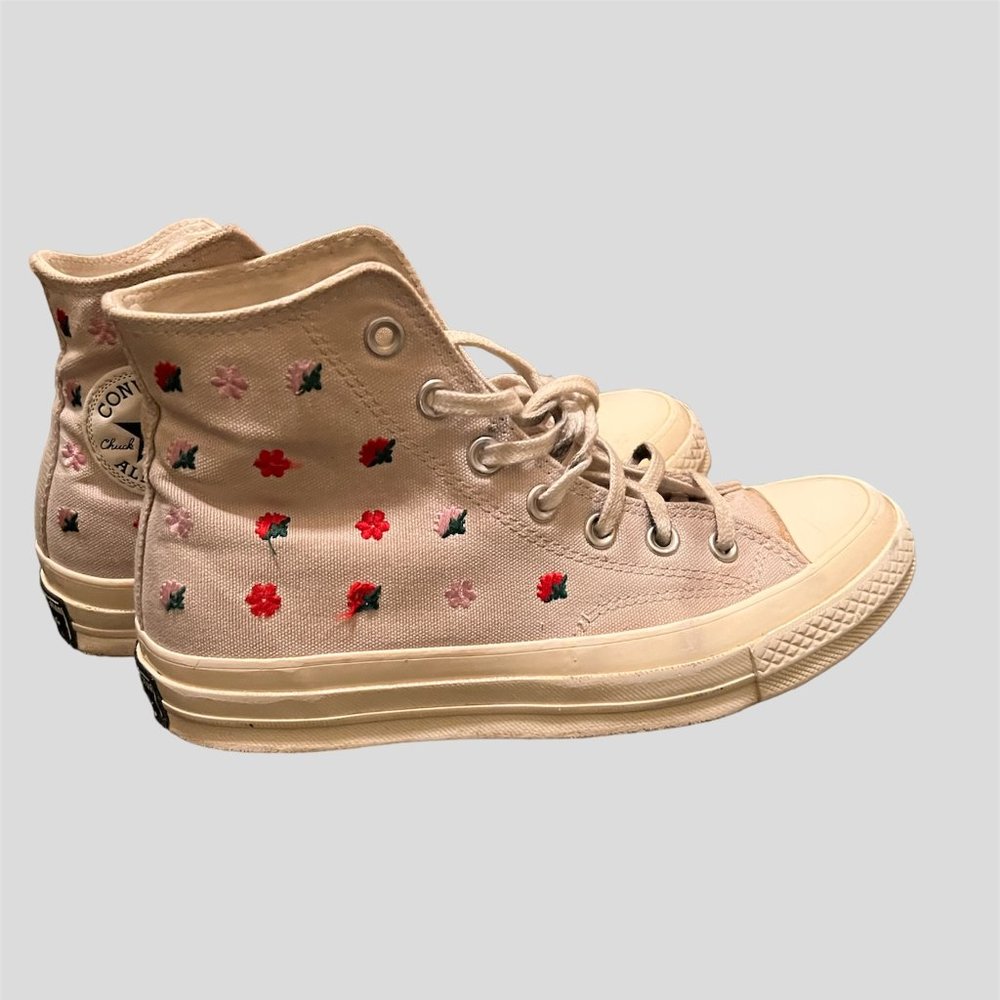 Converse Chuck 70 Floral Embroidery High Top Sneaker size 8